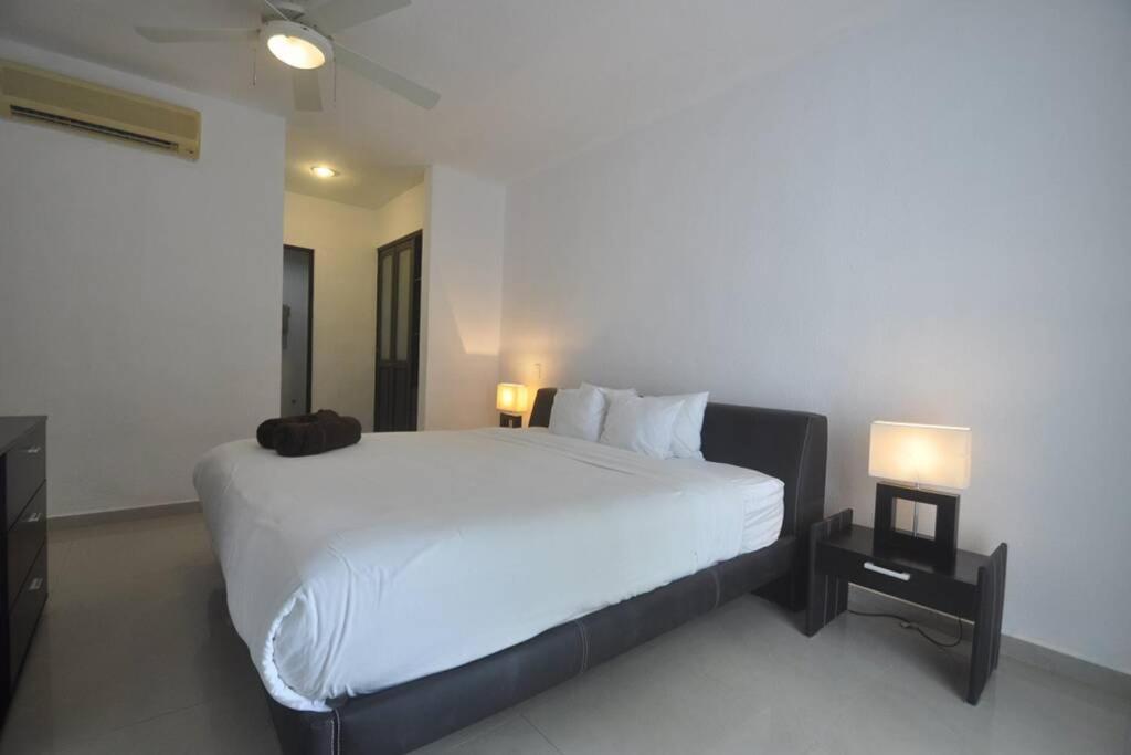 Poolside Tranquil Apartment In Playa Del Carmen Extérieur photo